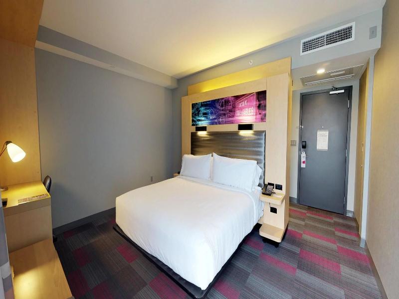Aloft Coral Gables image