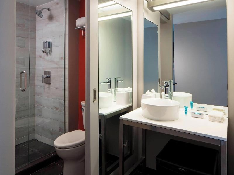 Aloft Coral Gables image