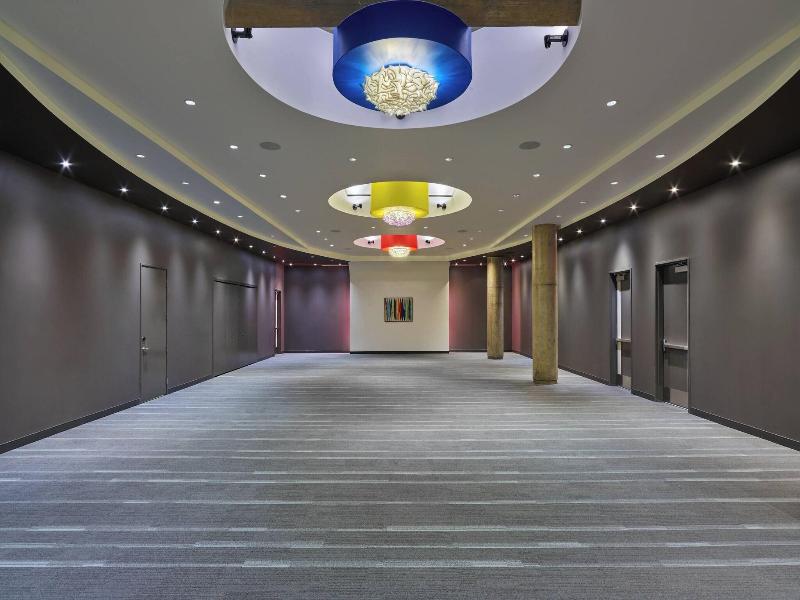 Aloft Richardson image