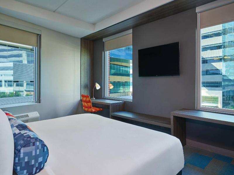 Aloft Richardson image