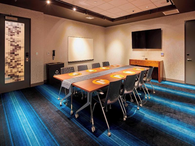 Aloft Cleveland Airport image