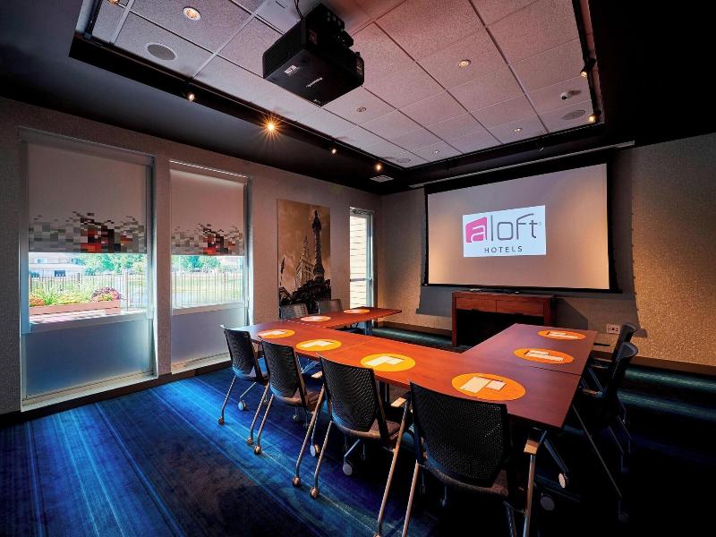 Aloft Cleveland Airport image