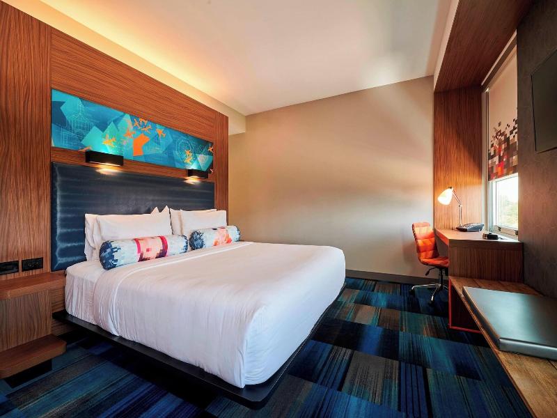 Aloft Cleveland Airport image
