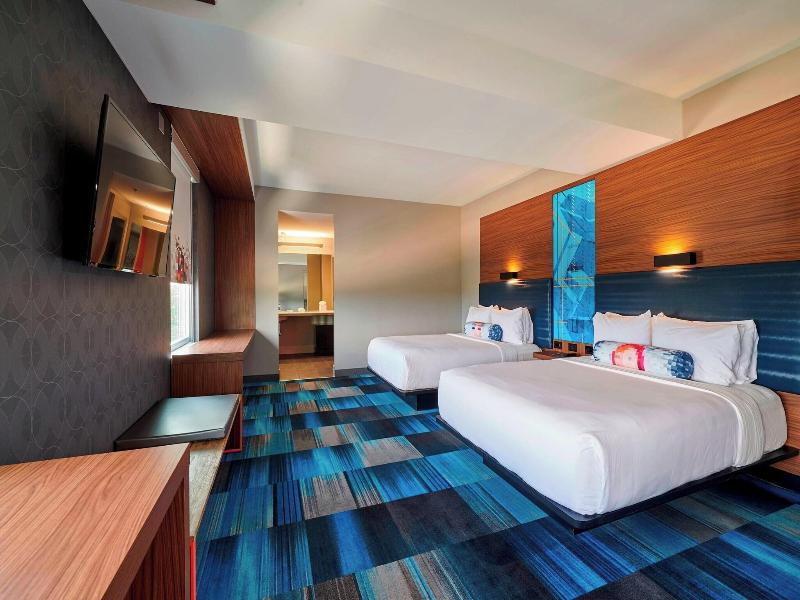 Aloft Cleveland Airport image