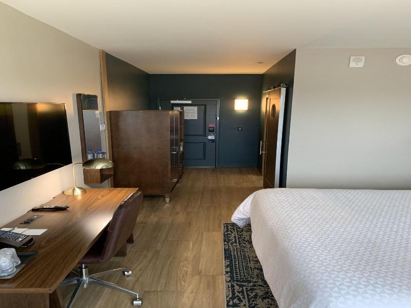 Four Points By Sheraton Houston Intercon Airport image