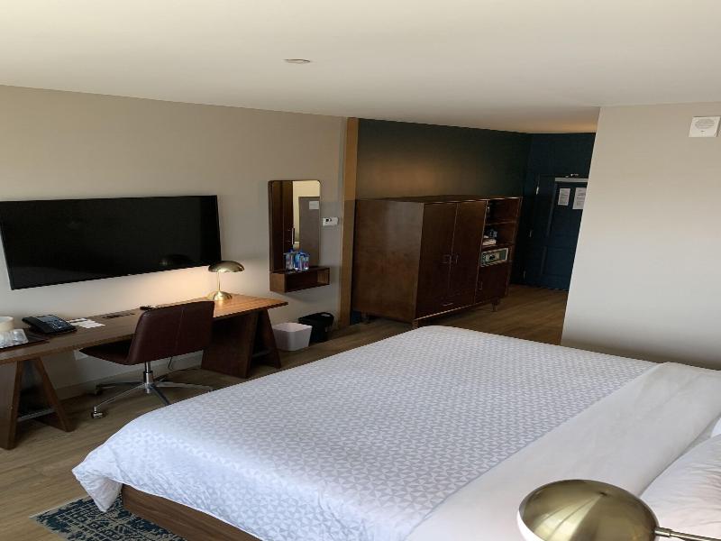 Four Points By Sheraton Houston Intercon Airport image