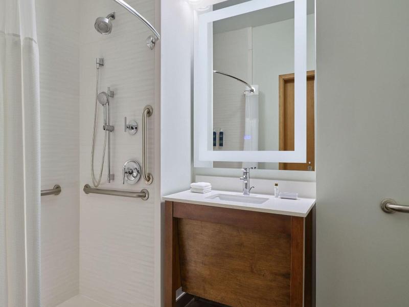 Four Points By Sheraton Houston Intercon Airport image