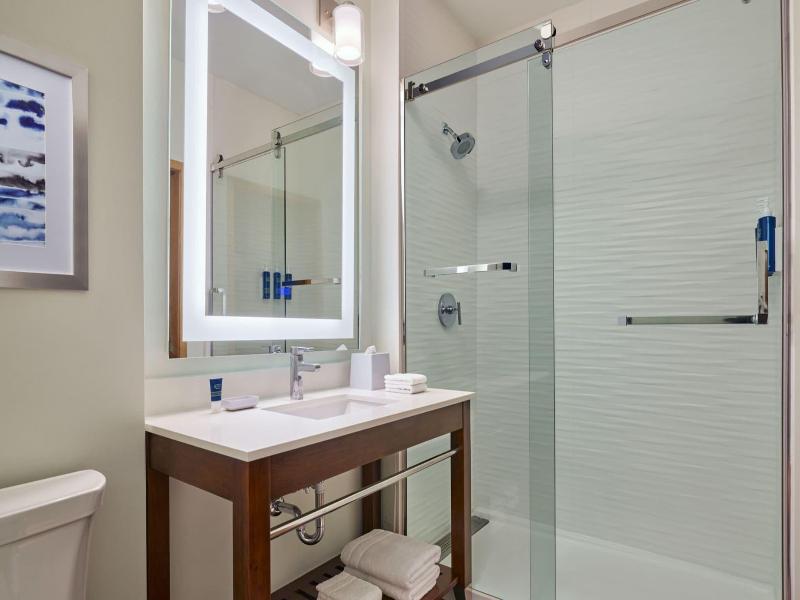 Four Points By Sheraton Houston Intercon Airport image