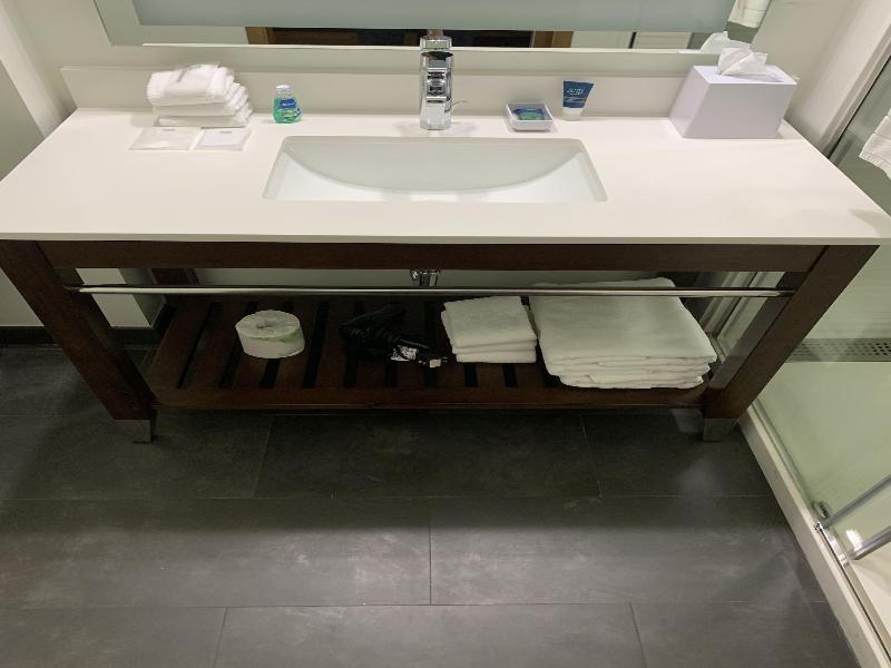 Four Points By Sheraton Houston Intercon Airport image