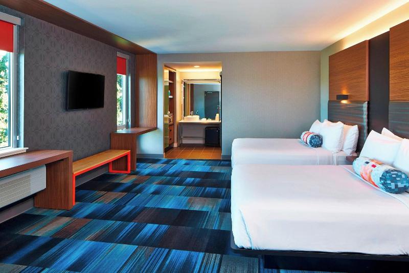 Aloft Seattle Redmond image