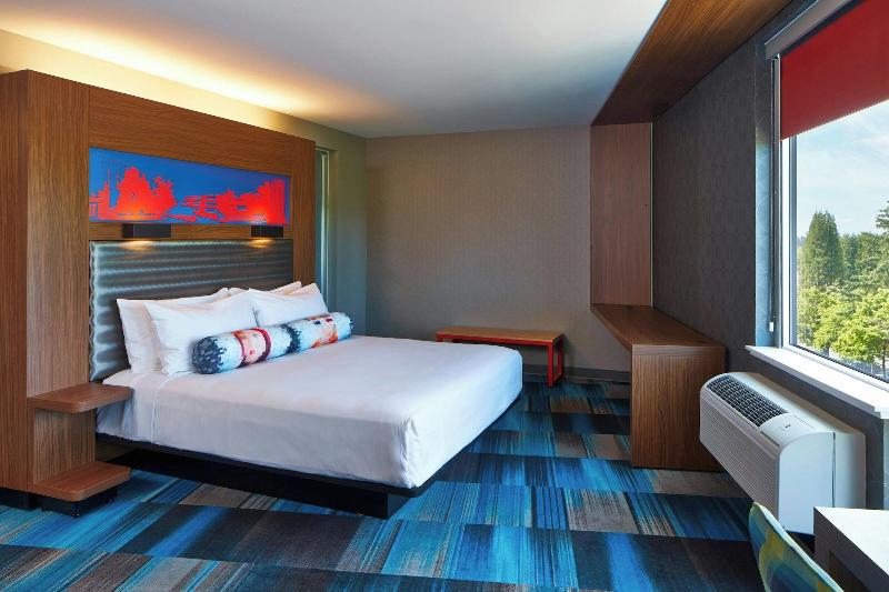 Aloft Seattle Redmond image