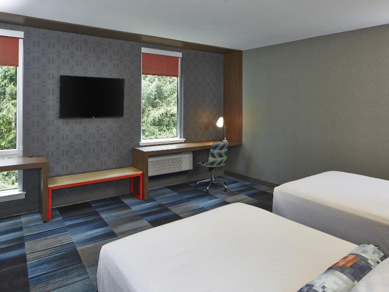 Aloft Seattle Redmond image