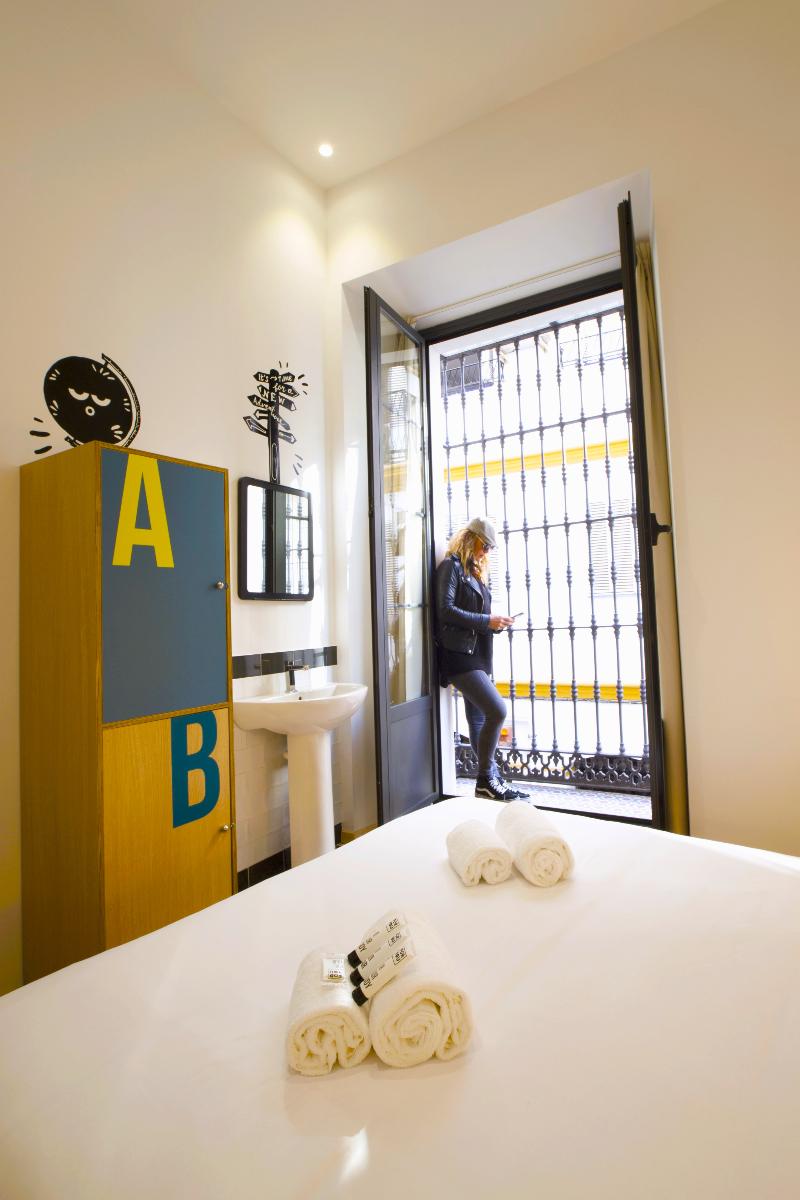 U-Sense For You Hostel Sevilla image