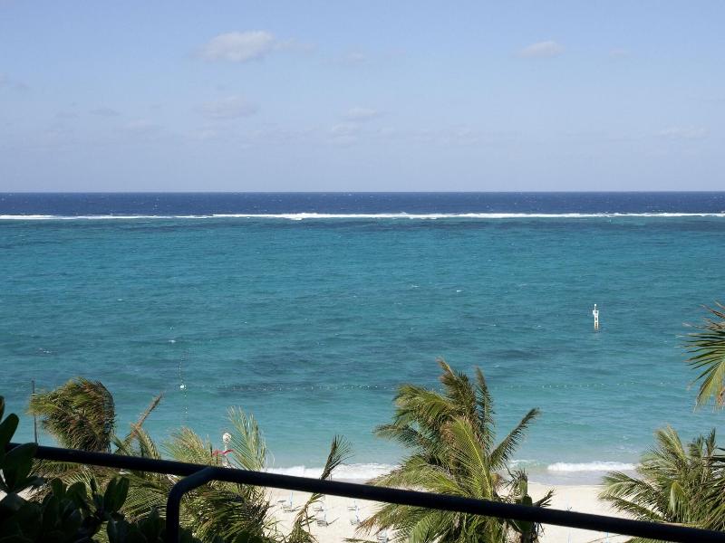 Moon Beach Palace Hotel image