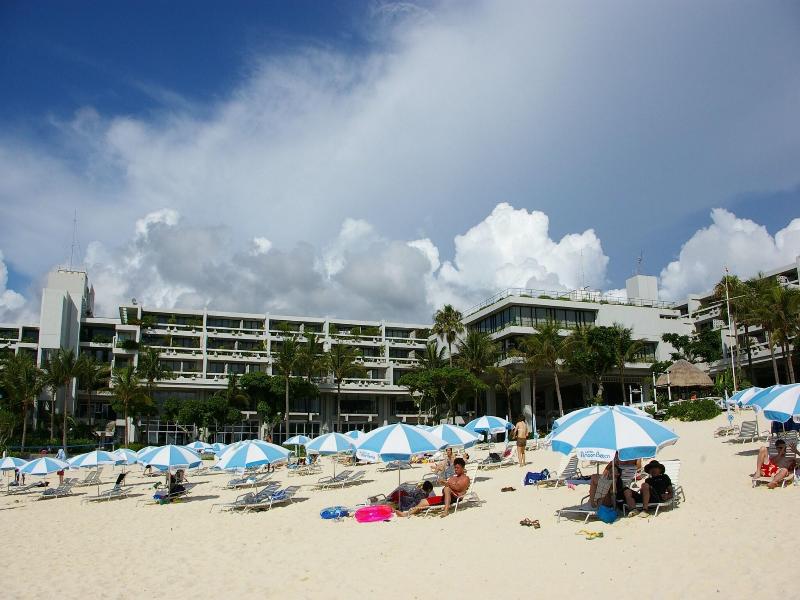 Moon Beach Palace Hotel image