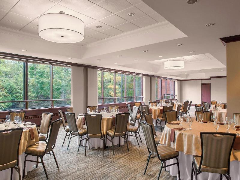 Sheraton Suites Akron Cuyahoga Falls image