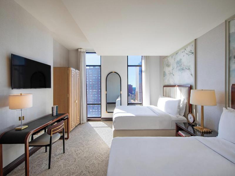 DOUBLE TWO QUEEN BEDS — photo 4