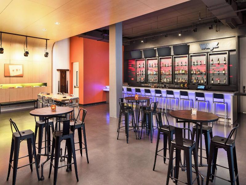 Aloft Seattle Airport