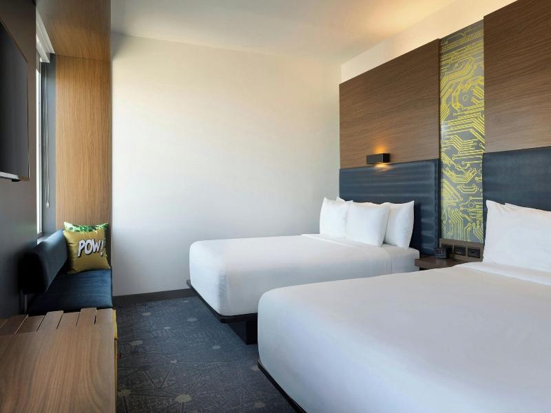 QUADRUPLE TWO QUEEN BEDS