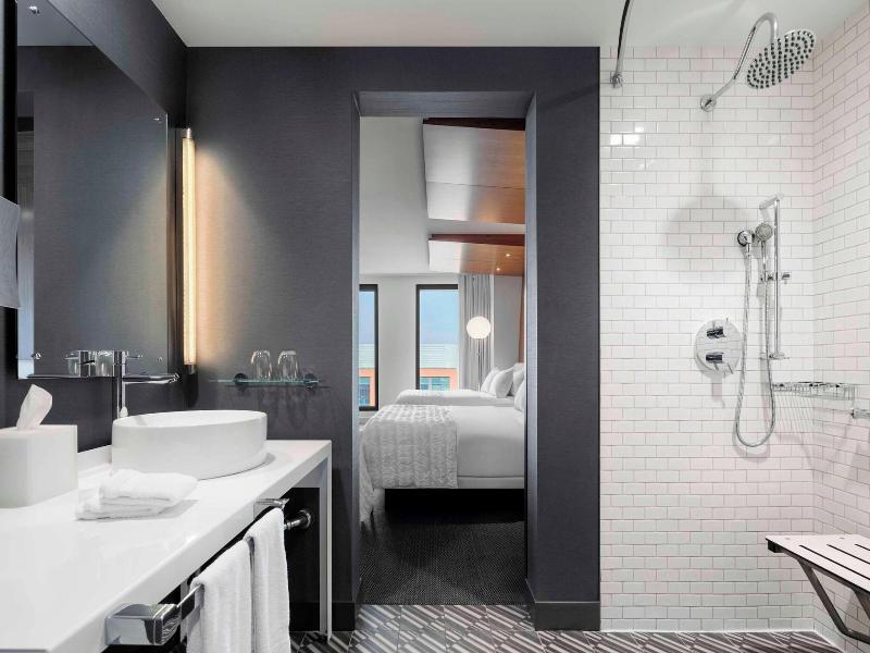 Le Meridien Columbus, St Joseph image