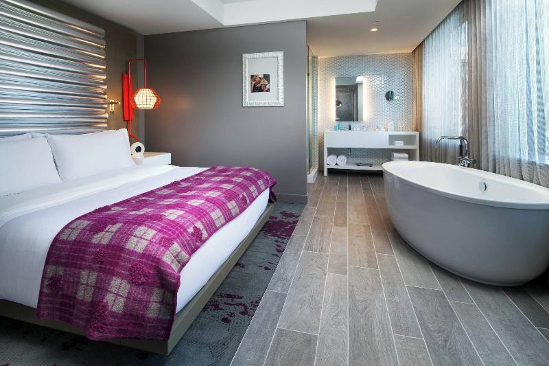 W Bellevue image