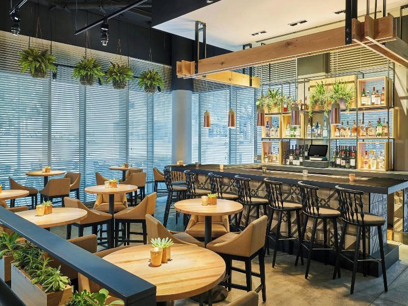 Aloft Austin Downtown image