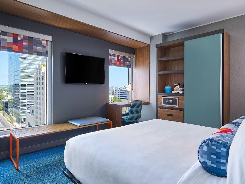 Aloft Austin Downtown image