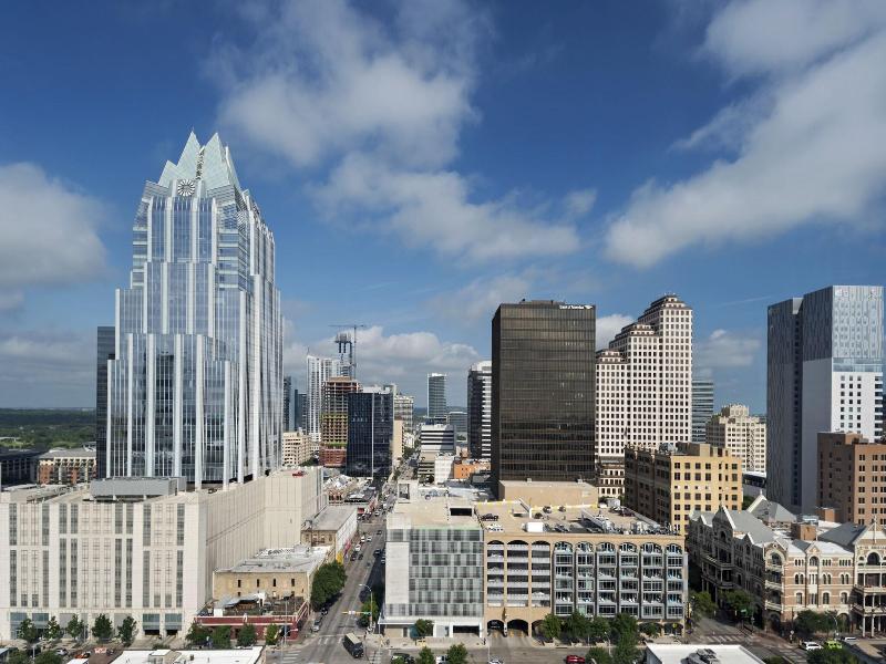 Aloft Austin Downtown image