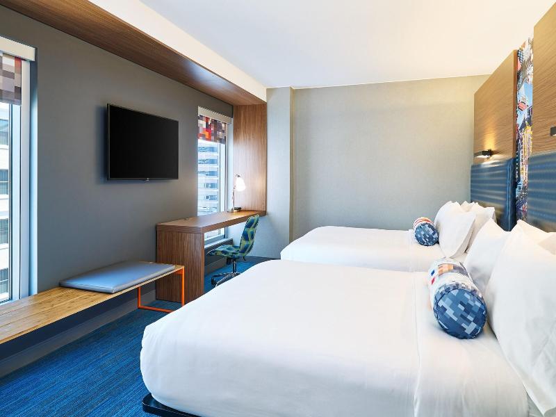 Aloft Austin Downtown image