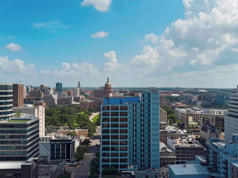 Aloft Austin Downtown image