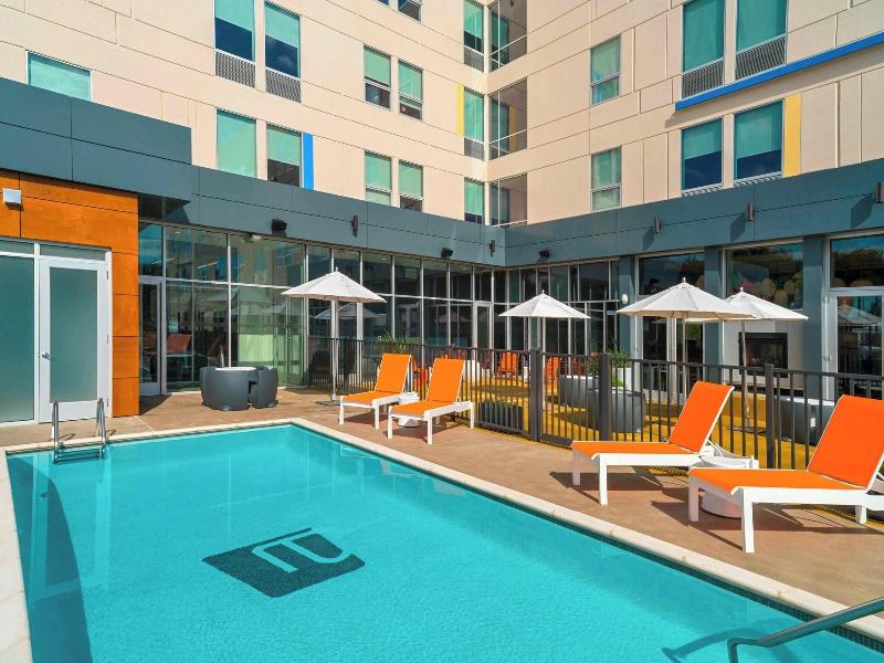Aloft College Station