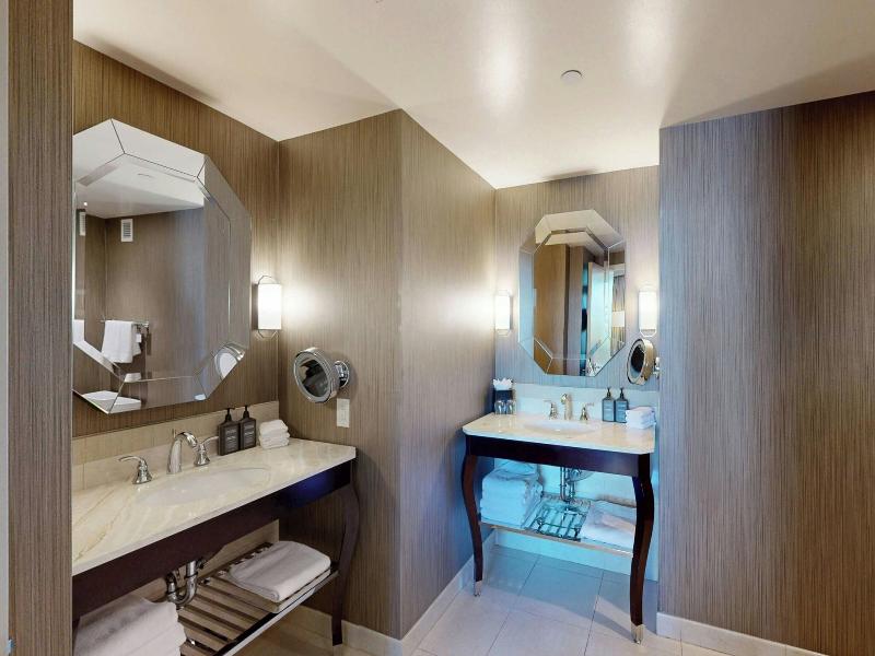 Sheraton McKinney Hotel image