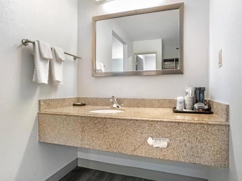 Country Inn& Suites by Radisson,Montgomery E I-85 image