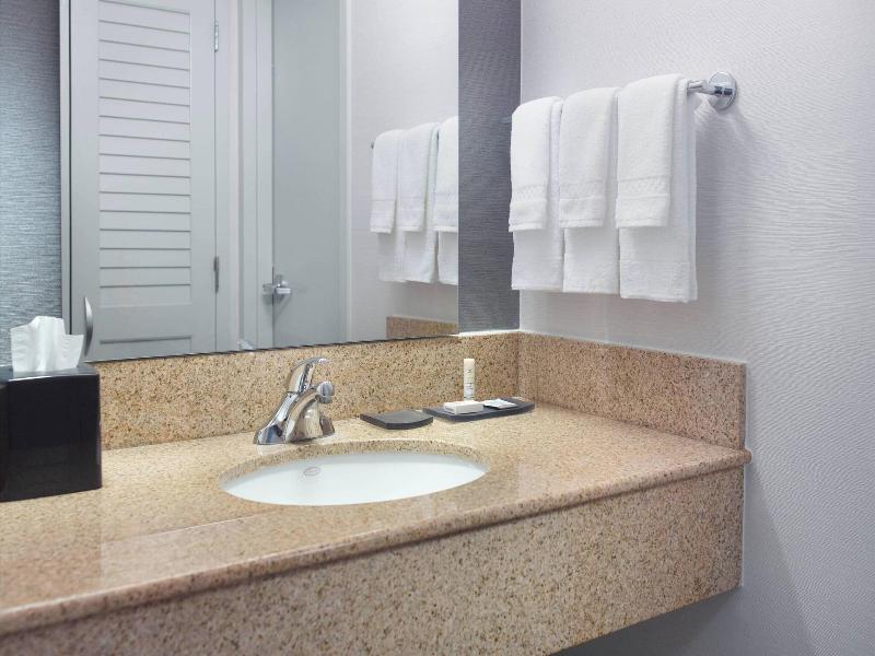 Courtyard Raleigh Midtown image