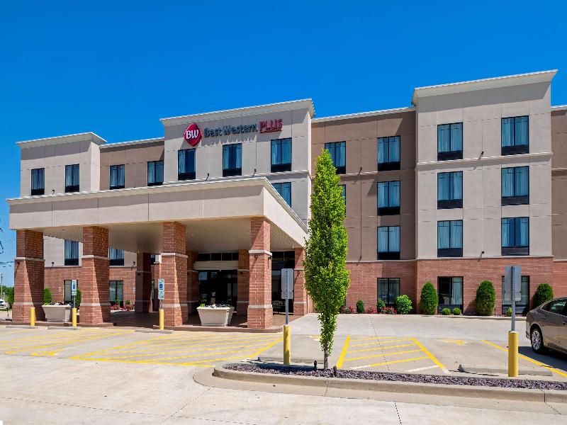 Best Western Plus Centralia Hotel & Suites image