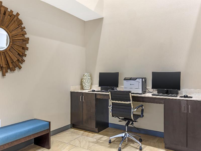 Best Western Plus Centralia Hotel & Suites image