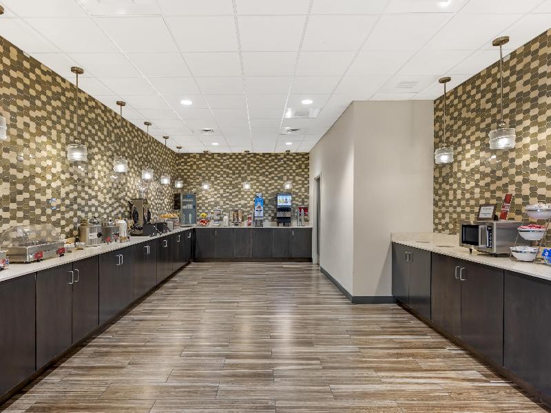 Best Western Plus Centralia Hotel & Suites image