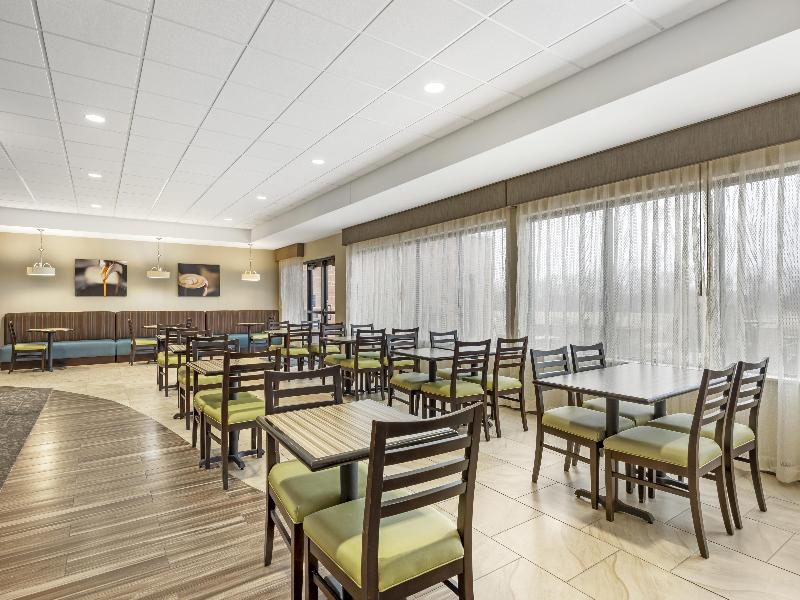 Best Western Plus Centralia Hotel & Suites image