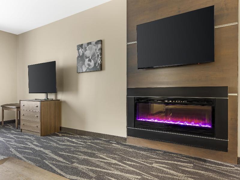 Best Western Plus Centralia Hotel & Suites image