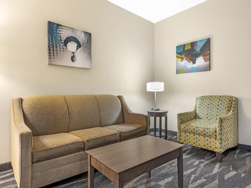 Best Western Plus Centralia Hotel & Suites image