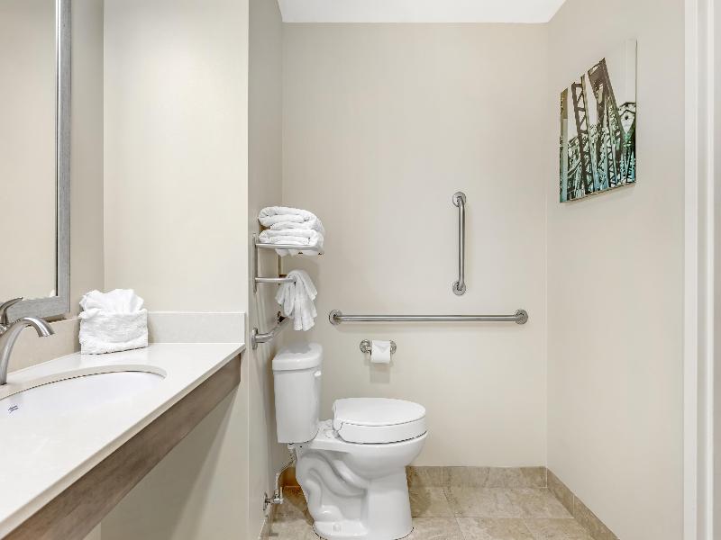Best Western Plus Centralia Hotel & Suites image