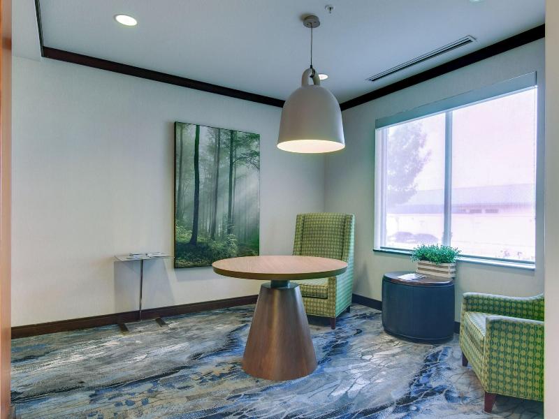 Fairfield Inn & Suites Decatur At Decatur Conferen