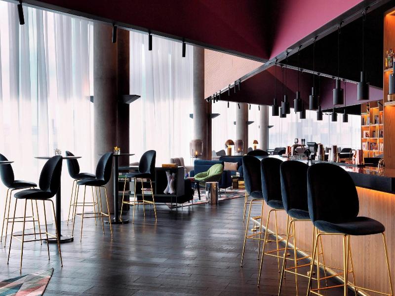 Renaissance Warsaw Airport Hotel image