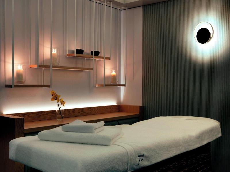 Renaissance Warsaw Airport Hotel image