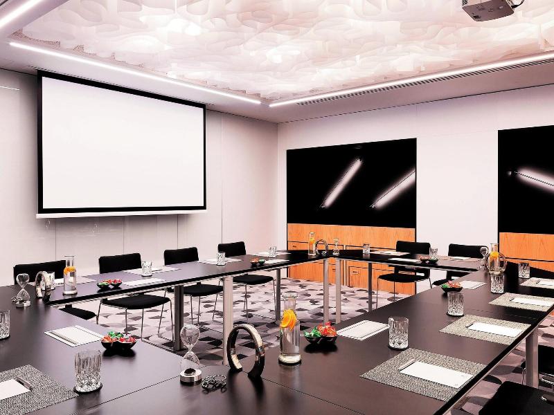 Renaissance Warsaw Airport Hotel image