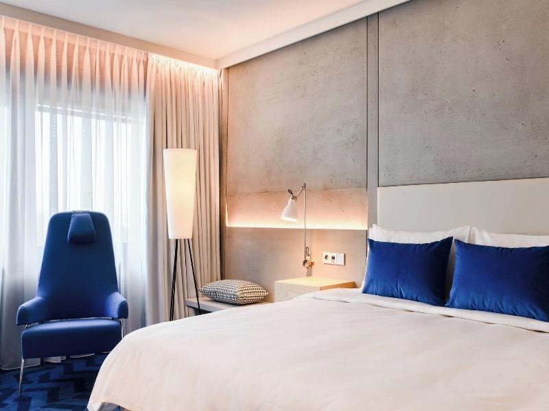 Renaissance Warsaw Airport Hotel image