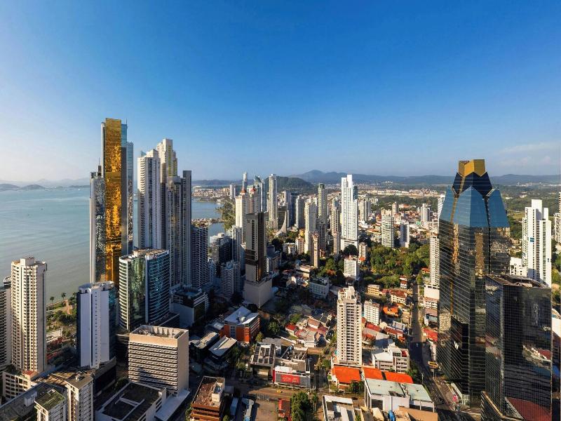 W Panamá image