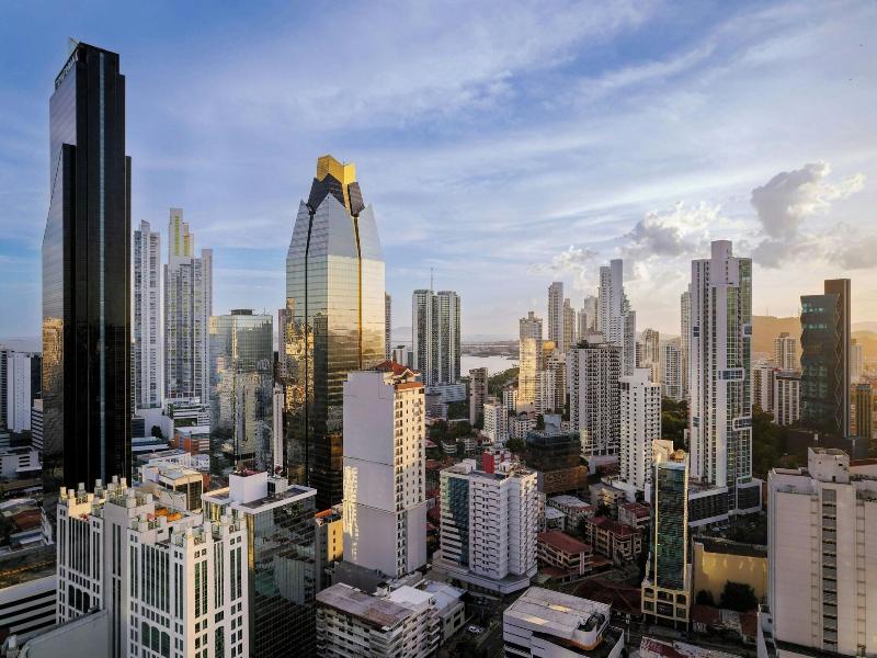 W Panamá image