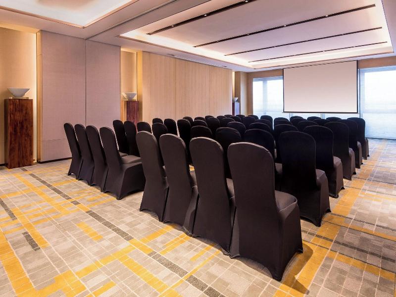 Courtyard by Marriott Shanghai Hongqiao image