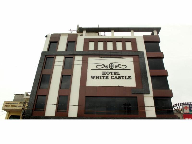 Fabhotel White Castle Sez image